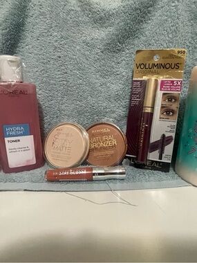 Lot of 7 pieces makeup/body wash